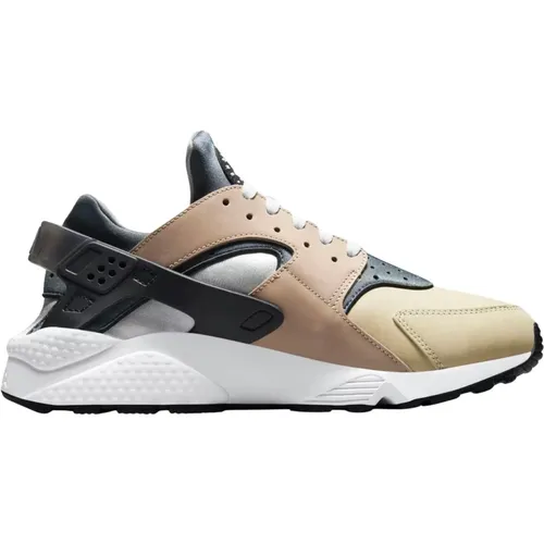 Escape Limited Edition Huarache 2021 , male, Sizes: 12 UK, 11 1/2 UK, 13 1/2 UK, 11 UK, 9 UK, 6 UK, 10 1/2 UK, 8 UK, 10 UK, 7 UK, 3 1/2 UK, 6 1/2 UK, - Nike - Modalova