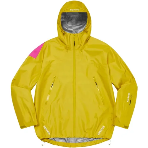 Limited Edition Gonz Gore-Tex Shell Jacket , male, Sizes: M - Supreme - Modalova