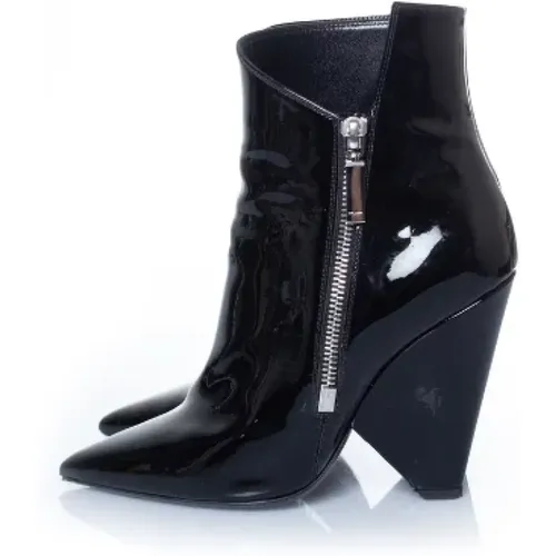 Pre-owned Leather boots , female, Sizes: 3 UK - Saint Laurent Vintage - Modalova