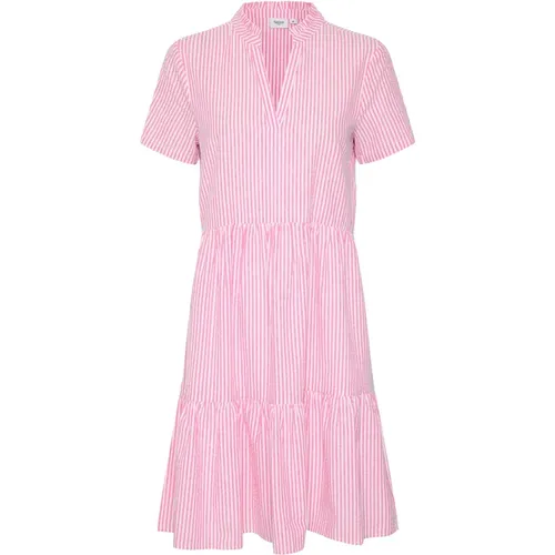 Pink Cosmos Dress with Ruffles , female, Sizes: XS - Saint Tropez - Modalova