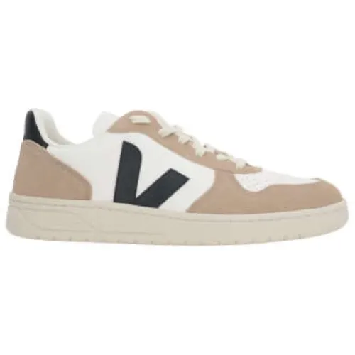 And Beige Low-Top Sneakers with Contrast Heel , male, Sizes: 8 UK - Veja - Modalova