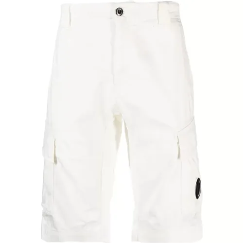 Weiße Bermuda Cargo Shorts,Shorts - C.P. Company - Modalova