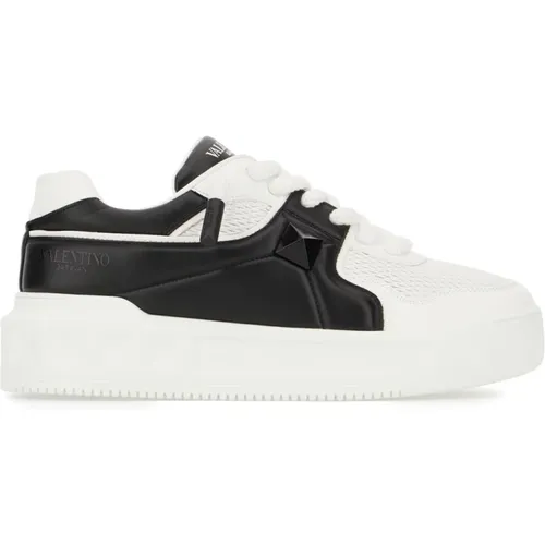 Stylish Sneakers for Men and Women , male, Sizes: 7 1/2 UK, 5 1/2 UK, 8 UK, 6 UK, 7 UK, 6 1/2 UK - Valentino Garavani - Modalova