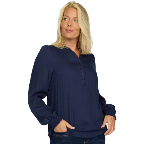 Navy Eva.Au24 Bluse mit V-Ausschnitt - 2-Biz - Modalova