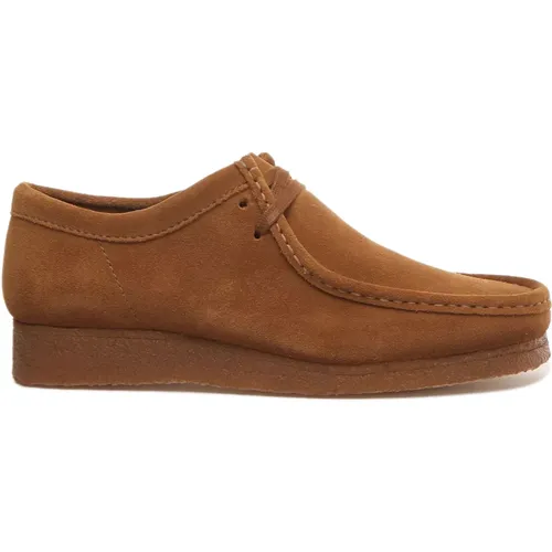 Wallabee Suede Shoes for Men , male, Sizes: 11 UK, 12 UK, 9 UK, 10 UK, 7 1/2 UK, 8 UK, 8 1/2 UK, 7 UK - Clarks - Modalova