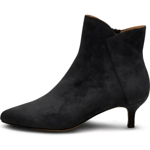 Elegant Suede Ankle Boot - Dark Navy , female, Sizes: 6 UK, 8 UK, 5 UK, 4 UK, 9 UK, 7 UK, 3 UK - Shoe the Bear - Modalova