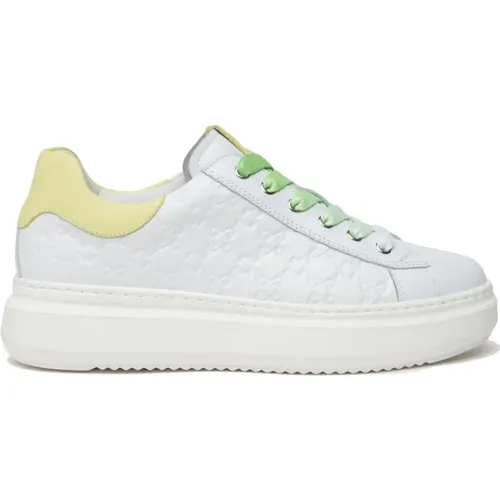 White Sneakers Stylish Design Italy Made , female, Sizes: 3 UK - Nerogiardini - Modalova