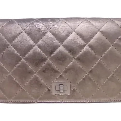 Pre-owned Gold leather Chanel wallet , female, Sizes: ONE SIZE - Chanel Vintage - Modalova