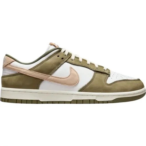 Premium Olive Hemp Sneakers Limited Edition , Herren, Größe: 42 1/2 EU - Nike - Modalova