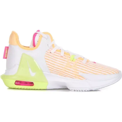 Lebron Witness Vi Basketball Shoe , male, Sizes: 1 1/2 UK, 10 UK, 11 1/2 UK, 13 UK - Nike - Modalova