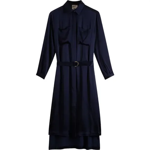Light Satin Dress with Classic Shirt Collar , female, Sizes: L, XL - Semicouture - Modalova