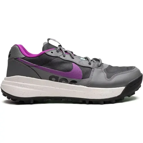 ACG Lowcate Smoke Grey Sneakers , male, Sizes: 8 1/2 UK, 10 UK - Nike - Modalova