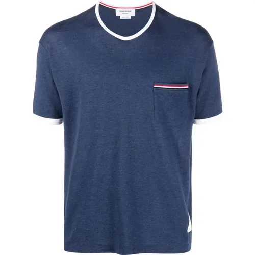 Blau gestreiftes Taschen-T-Shirt - Thom Browne - Modalova