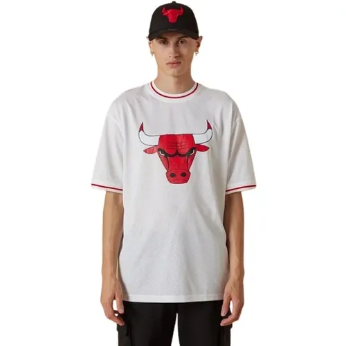 Kurzarm T-Shirt Chicago Bulls Mesh Logo - new era - Modalova