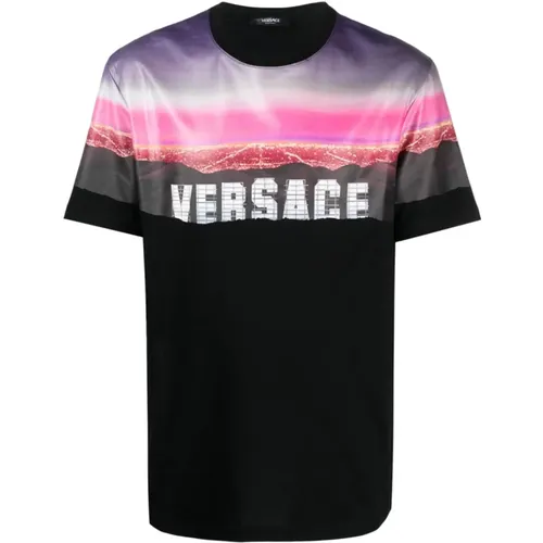 Schwarzes Jersey Baumwoll T-Shirt mit Hills Print - Versace - Modalova