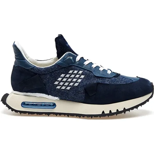 Navy Space Race Wing Sneakers , male, Sizes: 7 UK, 10 UK, 12 UK, 6 UK, 11 UK - Be Positive - Modalova