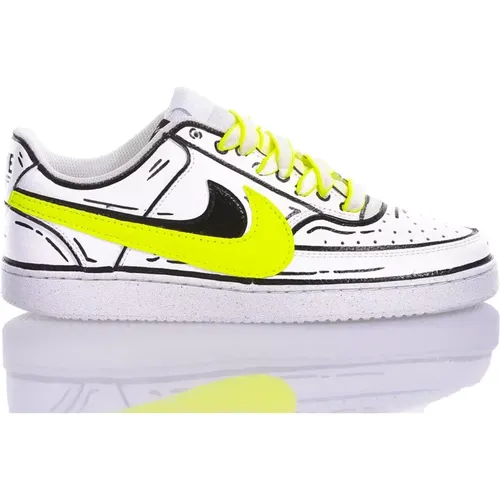 Handmade White Sneakers Fluorescent Noos , male, Sizes: 6 UK, 2 UK, 12 UK, 4 UK, 8 1/2 UK, 4 1/2 UK, 3 1/2 UK, 1 1/2 UK, 2 1/2 UK, 10 1/2 UK, 7 UK, 8 - Nike - Modalova