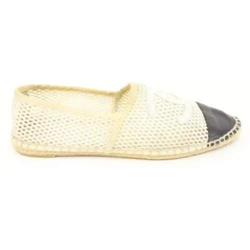 Stylish Pre-owned Flat Shoes - Size 41 , female, Sizes: 8 UK - Chanel Vintage - Modalova