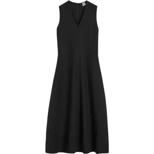 Schwarzes Maxi-Kleid mit V-Ausschnitt - TotêMe - Modalova