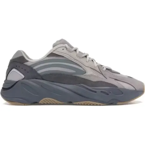 Yeezy Boost 700 Tephra Sneakers , Herren, Größe: 42 EU - Adidas - Modalova