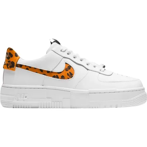 Leopard Pixel SE Limited Edition , female, Sizes: 7 UK, 5 1/2 UK, 7 1/2 UK, 2 1/2 UK, 11 1/2 UK, 4 1/2 UK, 3 UK, 3 1/2 UK, 11 UK, 5 UK, 9 UK, 8 UK, 6 - Nike - Modalova