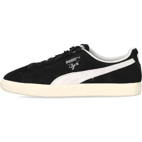 Clyde Hairy Suede Low Shoe Schwarz/Ivory - Puma - Modalova