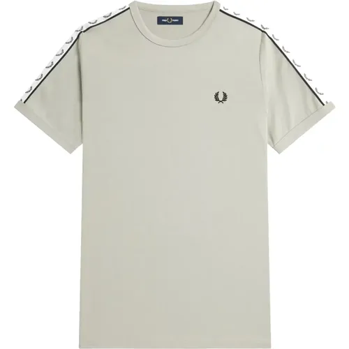 Ringer T-Shirt mit Laurel Crown Tape - Fred Perry - Modalova