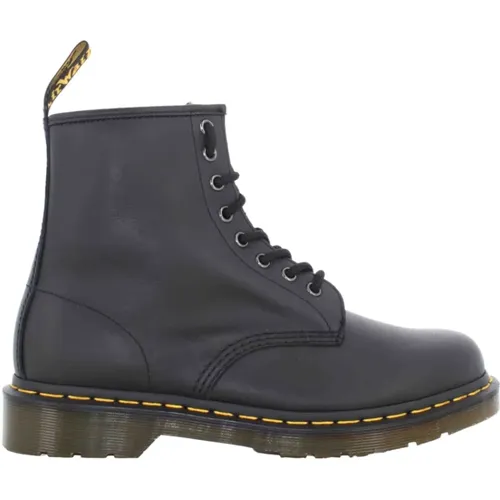 Shoes , male, Sizes: 3 UK, 2 UK, 8 UK, 11 UK, 12 UK, 9 UK, 7 UK - Dr. Martens - Modalova