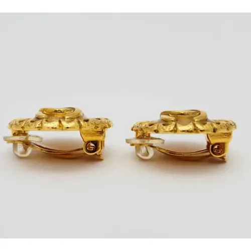 Pre-owned Gold Metal Chanel Earrings , female, Sizes: ONE SIZE - Chanel Vintage - Modalova