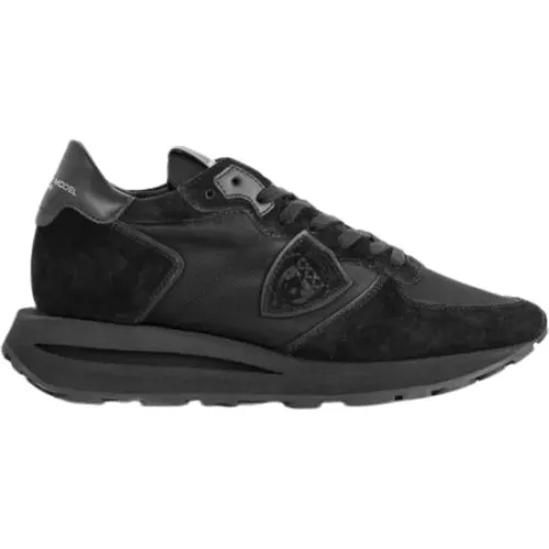 Sneakers with Gum Sole , male, Sizes: 7 UK, 6 UK - Philippe Model - Modalova