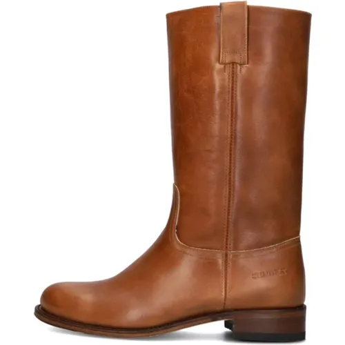 Elegante Cognac Hohe Stiefel Sendra - Sendra - Modalova