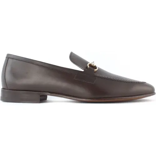 Leather Loafer with Metal Hardware , male, Sizes: 8 UK, 7 UK, 6 UK, 9 1/2 UK, 10 UK, 9 UK, 8 1/2 UK, 7 1/2 UK - Berwick - Modalova