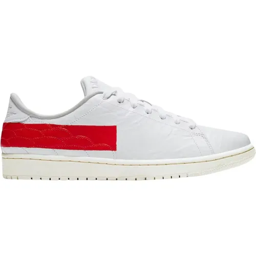 Limitierte Auflage Centre Court University Red , Herren, Größe: 45 EU - Nike - Modalova