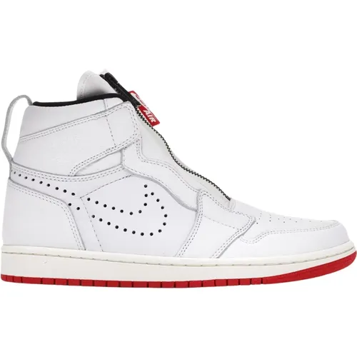 Limited Edition Air Jordan 1 Retro , male, Sizes: 7 UK, 8 1/2 UK, 9 UK, 10 1/2 UK, 11 1/2 UK - Nike - Modalova