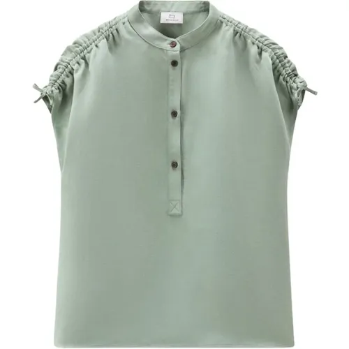 Hellgrüne Hemden SS24,Shirts - Woolrich - Modalova