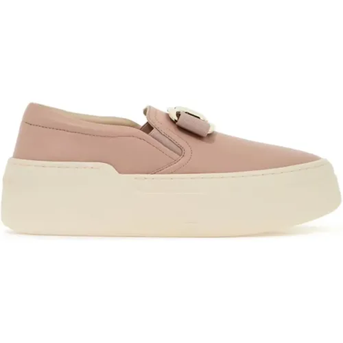 Goldene Vara Schnalle Slip-On Sneakers , Damen, Größe: 38 1/2 EU - Salvatore Ferragamo - Modalova