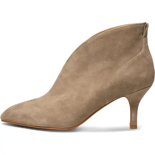 Valentine Suede Heeled Boot - Taupe , female, Sizes: 4 UK, 6 UK, 8 UK, 5 UK, 9 UK, 7 UK - Shoe the Bear - Modalova