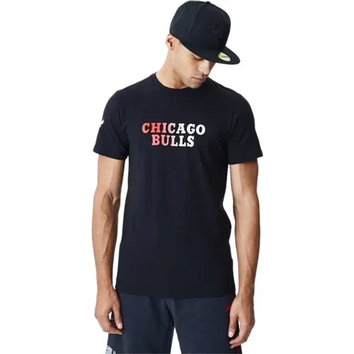 Chicago Bulls Gradient Wordmark Tee , Herren, Größe: 2XL - new era - Modalova