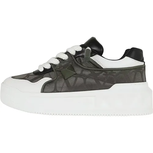 Stylish Sneaker One Stud XL , male, Sizes: 6 UK, 11 UK, 10 UK, 9 UK - Valentino Garavani - Modalova