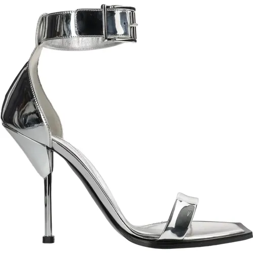 Silberne Sandalen mit hohem Absatz für moderne Frauen - alexander mcqueen - Modalova