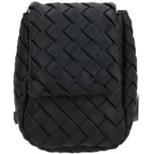 Intrecciato Leather Shoulder Bag , male, Sizes: ONE SIZE - Bottega Veneta - Modalova