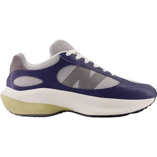 Warped Runner Unisex Shoes , male, Sizes: 9 UK, 6 1/2 UK, 8 1/2 UK, 7 1/2 UK, 10 UK, 9 1/2 UK, 12 UK, 11 UK, 7 UK - New Balance - Modalova
