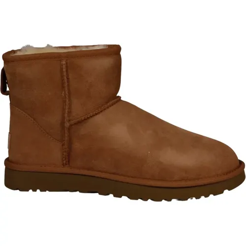 Classic Mini II Suede Boots , female, Sizes: 4 UK, 3 UK - Ugg - Modalova