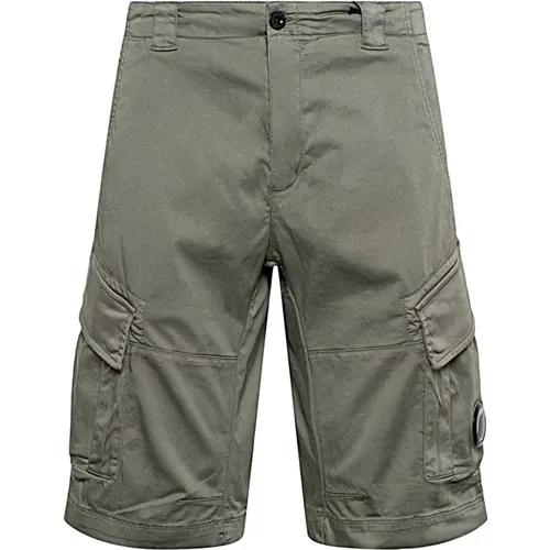 Stylish Bermuda Shorts for Men , male, Sizes: M, L - C.P. Company - Modalova