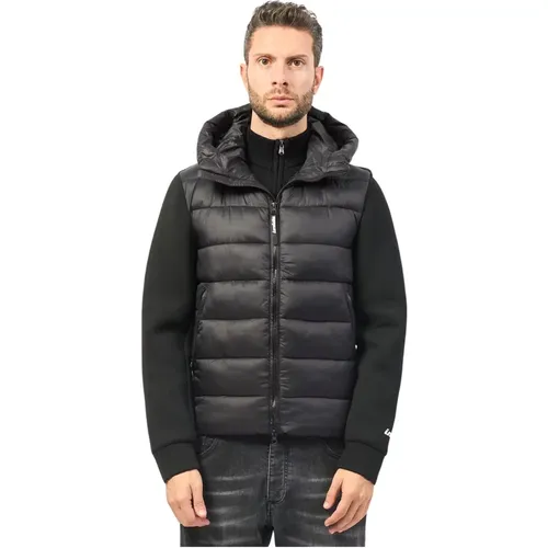 Schwarzer gesteppter Mantel mit Softshell , Herren, Größe: M - Invicta - Modalova