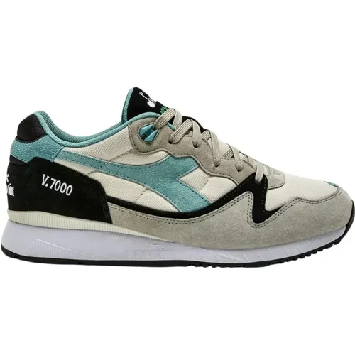 Winter V7000 Sneakers , male, Sizes: 6 UK, 7 UK, 8 UK, 11 UK, 6 1/2 UK, 8 1/2 UK, 9 UK, 5 UK, 10 UK, 10 1/2 UK - Diadora - Modalova