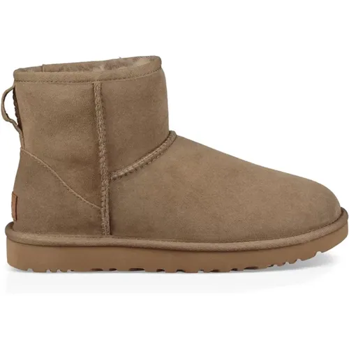 Classic Mini II Boots , female, Sizes: 4 UK, 3 UK, 7 UK - Ugg - Modalova