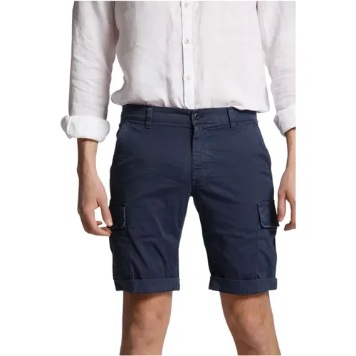 Navy Cargo Bermuda Shorts , male, Sizes: 2XL - Mason's - Modalova