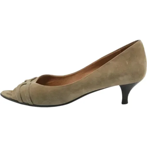 Pre-owned Suede heels , female, Sizes: 6 1/2 UK - Hermès Vintage - Modalova