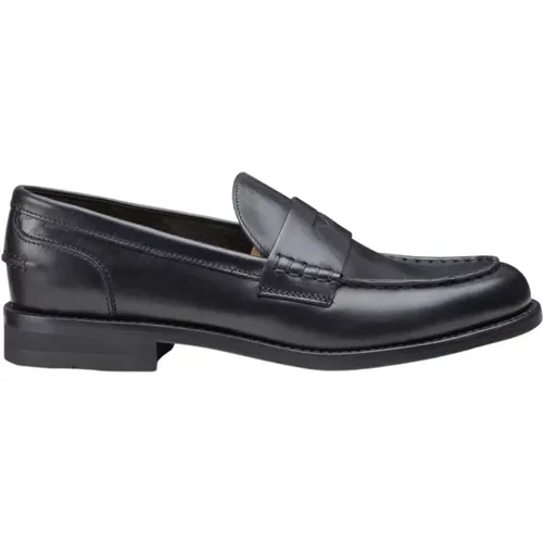 Timeless Elegance: Penny Style Leather Moccasins , male, Sizes: 5 1/2 UK, 8 1/2 UK, 7 1/2 UK, 9 1/2 UK, 6 1/2 UK, 8 UK, 9 UK, 6 UK - Doucal's - Modalova